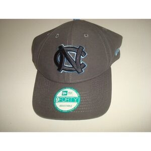 NORTH CAROLINA TAR HEELS  00S STRAPBACK GOLF BEACH  DEADSTOCK HAT CAP VINTAGE A1